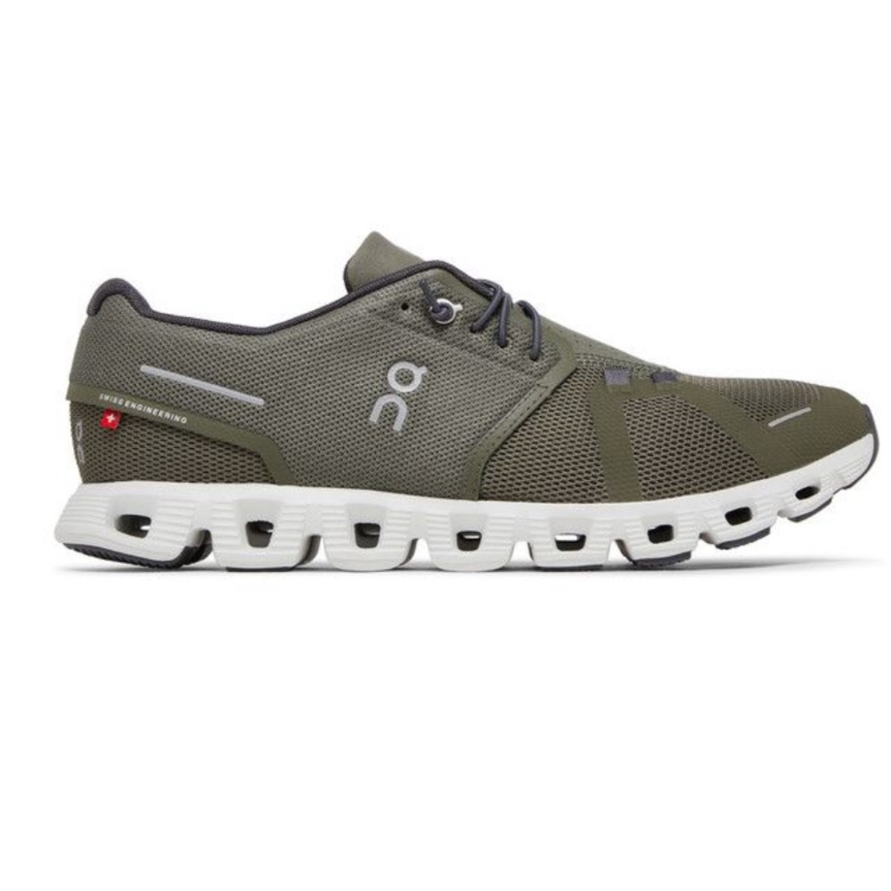 Cloud 5 tennis shoes